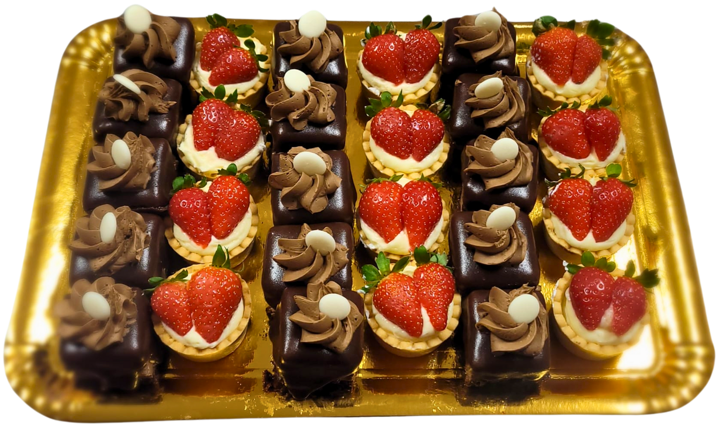 Platou Miniamandine+Minitarte Fructe